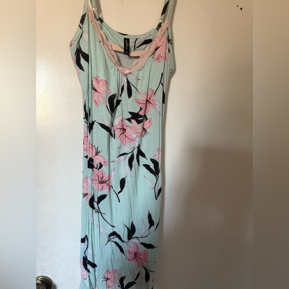 Ambrielle Floral Sleepwear Top with Lace Detail